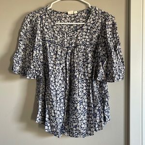 Gap floral flowy blouse
